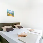 Deneris - App With Private Pool