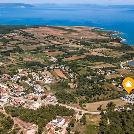 Apartamento Deneris - App With Private Pool Ližnjan