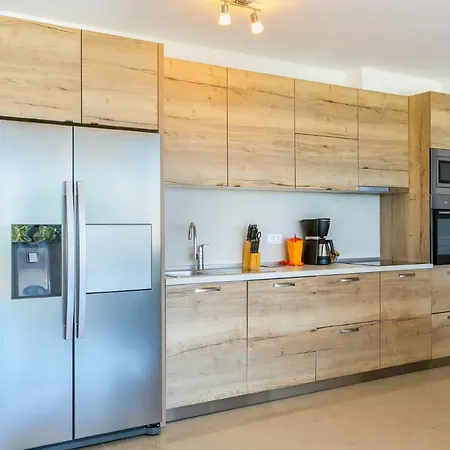 Deneris - App With Private Pool Apartment Liznjan